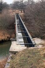 Aqueduct over Fenney Compton 'Tunnel'. Feb 1973