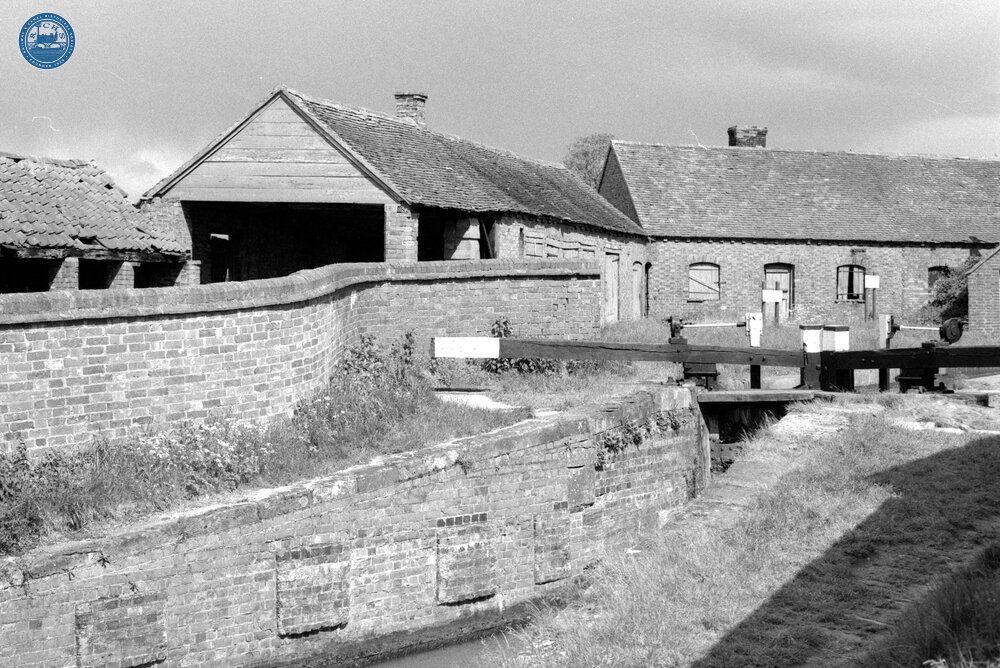 Claydon Top lock, No.17 and Depot
