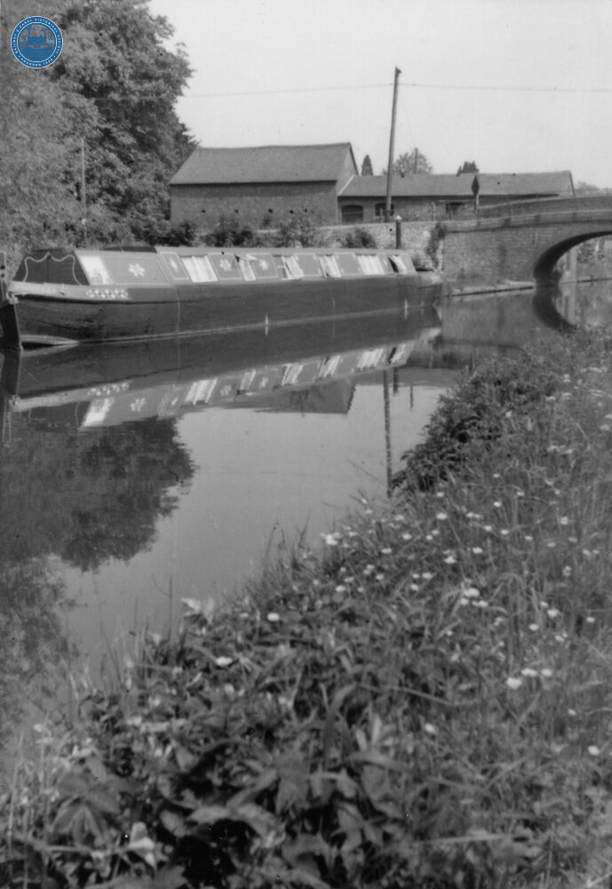 Houseboat ‘Saunders’ at Wharf Road Bridge, Cropredy, 1 June 1957.