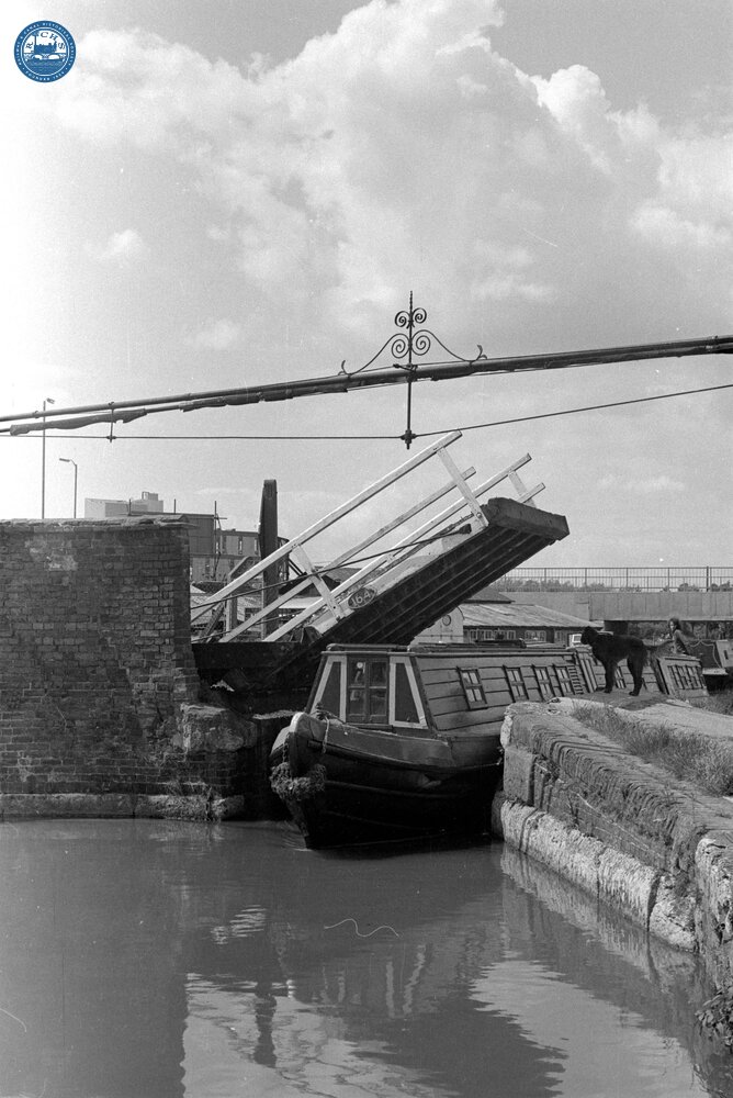 Banbury. Factory Street Bridge, No. 164