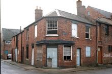 Banbury. Strugglers Public House. February 1976
