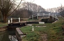 Shipton Lock and turnover bridge