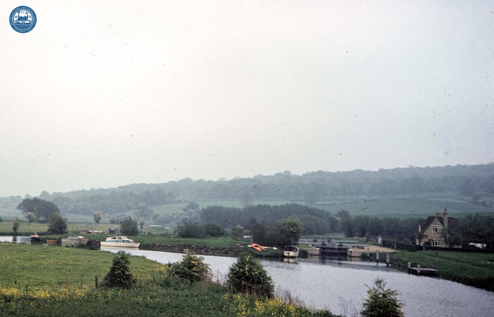 Eynsham Lock. 1960