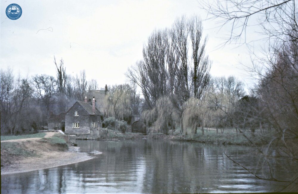 Inglesham junction with the Thames & Severn Canal