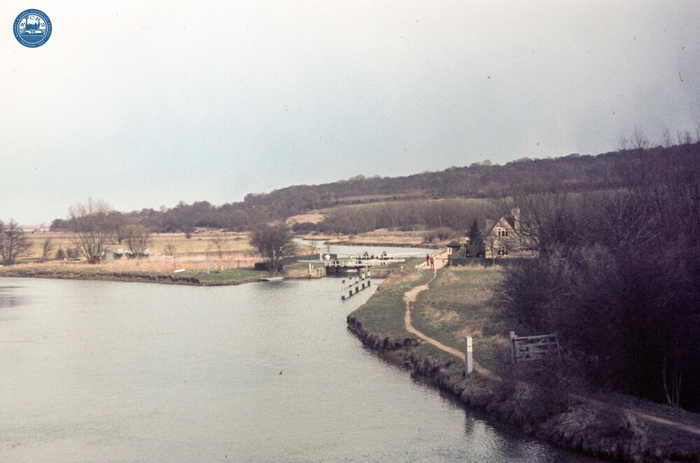 Eynsham Lock.