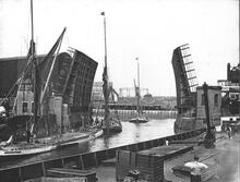 Bascule Lifting Bridge carrying Creek Road over Deptford Creek