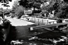 Rowing Eight entering Osney Lock