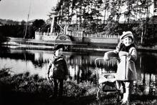  PS Gondolier-Andrew Whyte and sister. 12/1939