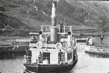 “Linnet” on  Crinan Canal