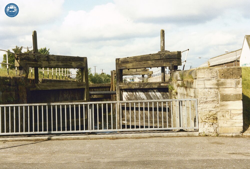 Falkirk Locks Bankside 1989