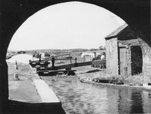 Autherley Junction. Stop lock / toll lock.  27 May 1956