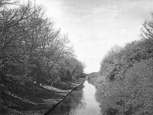 Grub Street Cutting:  looking north from Grub Street Bridge (41)  (1989)
