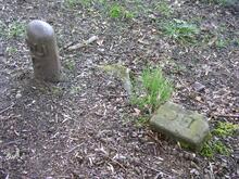 Boundary markers