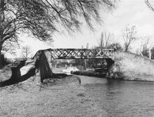 Ellesmere Junction, White Bridge (59)  (1959)
