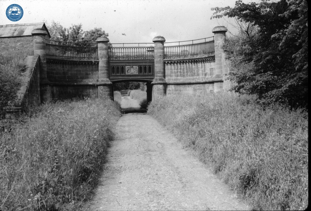 Aqueduct over Kynnersley Drive