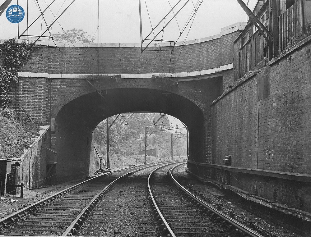 West Croydon, Spurgeon’s Bridge (formerly Croydon Canal, now NFE @ 10m 15ch. and currently known as St. James’s Bridge). Circa 1923