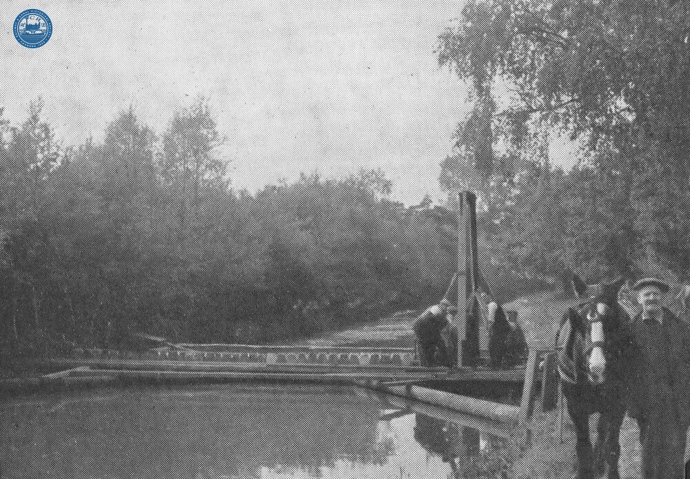 Building a dam at Fleet. 