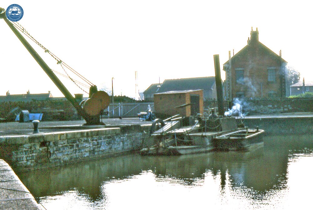 Bridgwater Dock - drag boat (1966)