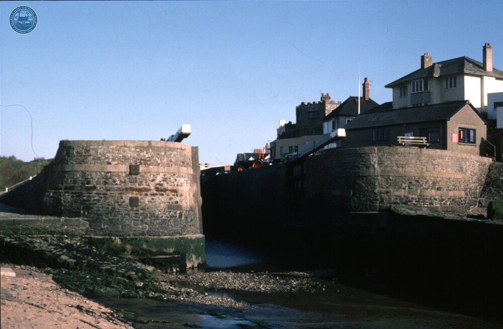 Entrance to Sea Lock. 21/04/1987