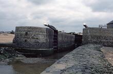 Entrance to Sea Lock. 21/04/1987
