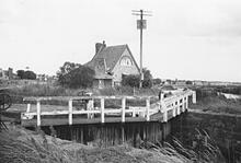 Topsham Lock. August 1980