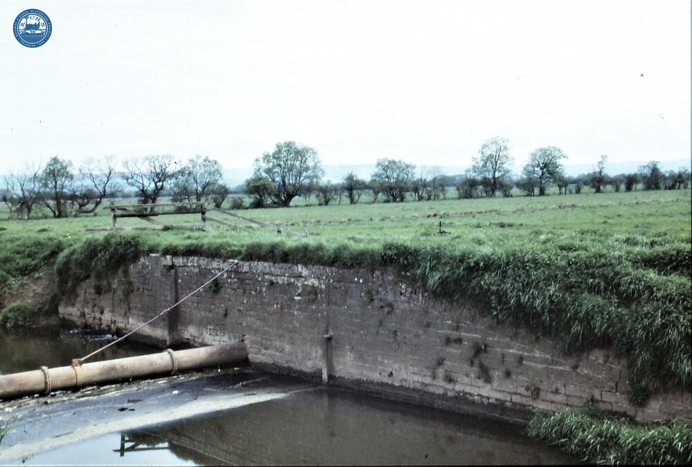 Glastonbury Canal. Ashcott. Abutments of the aqueduct