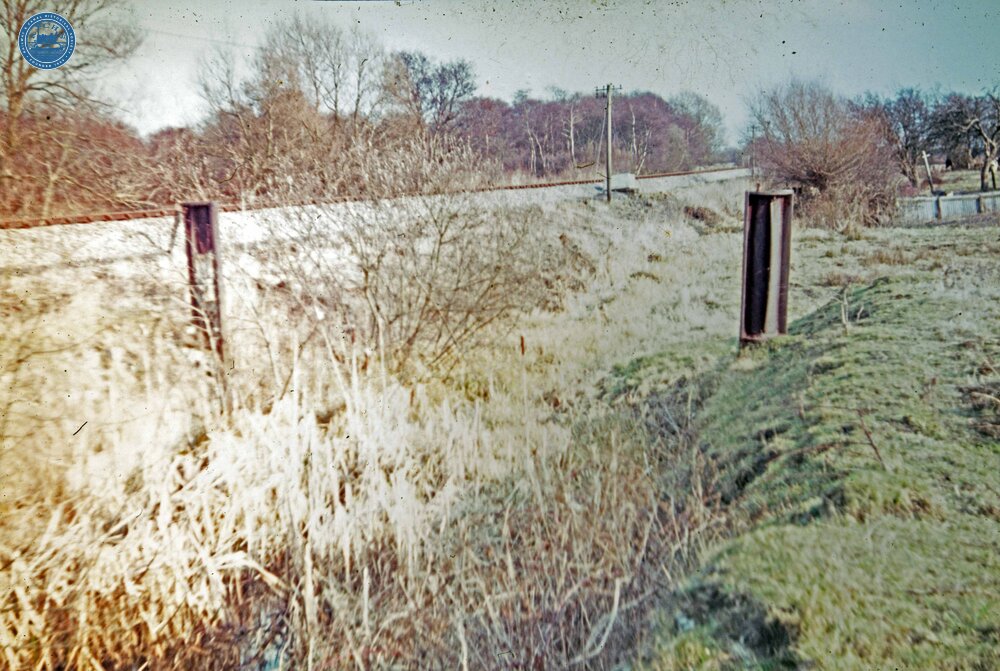 Glastonbury Canal. Shapwick Lock