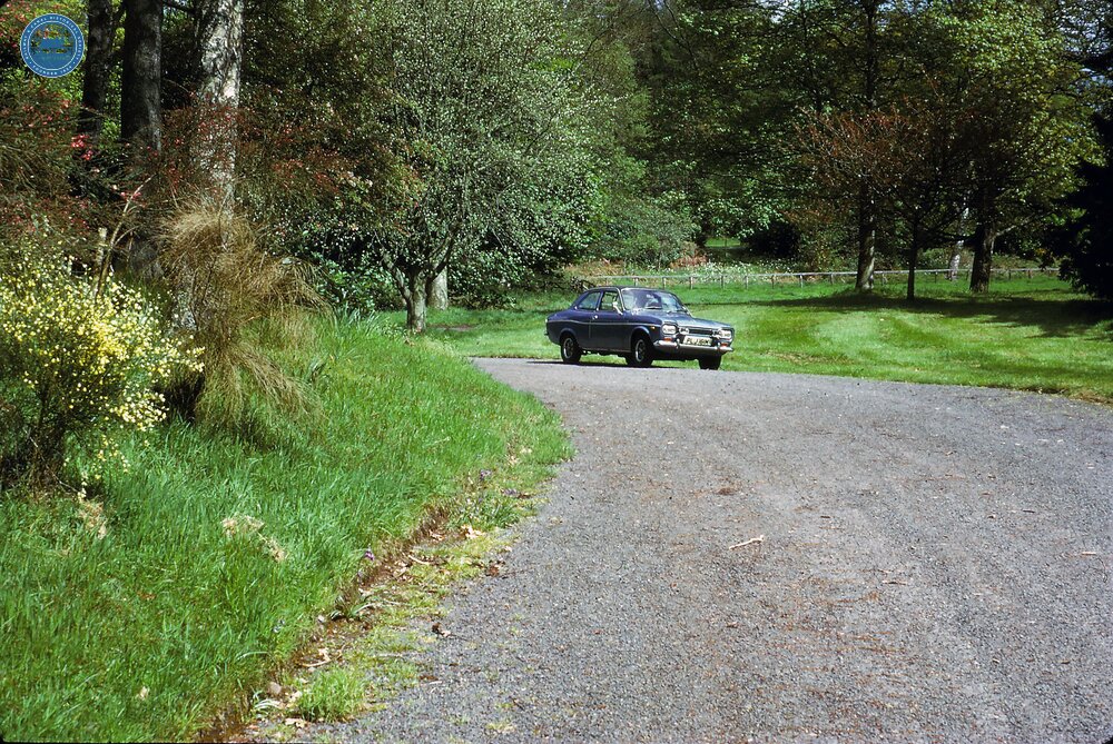 Dalswinton House Ford Escort PLJ 161M on Drive. 11th May 1975.