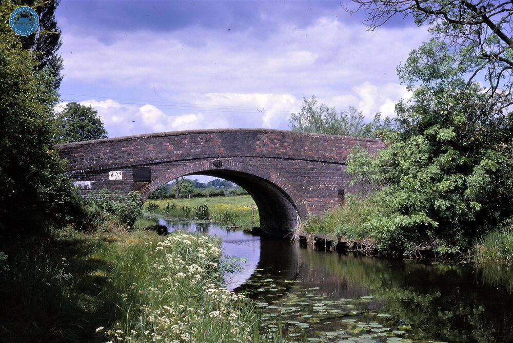 Ashby Canal. Shenton. Bridge 35 (Bradfield's Bridge). 07 June 1967