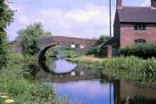 Ashby Canal. Twixt Gopsall and Snarestone. Bridge 59 (Pare’s Bridge). 28 June 1969