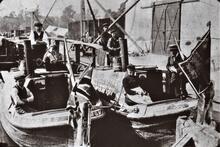 Coventry Canal: Griffiths boats at Charity Boat Dock