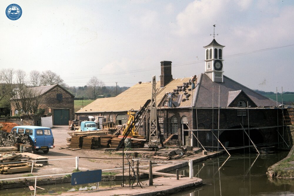Coventry Canal. Hartshill Yard. 1978