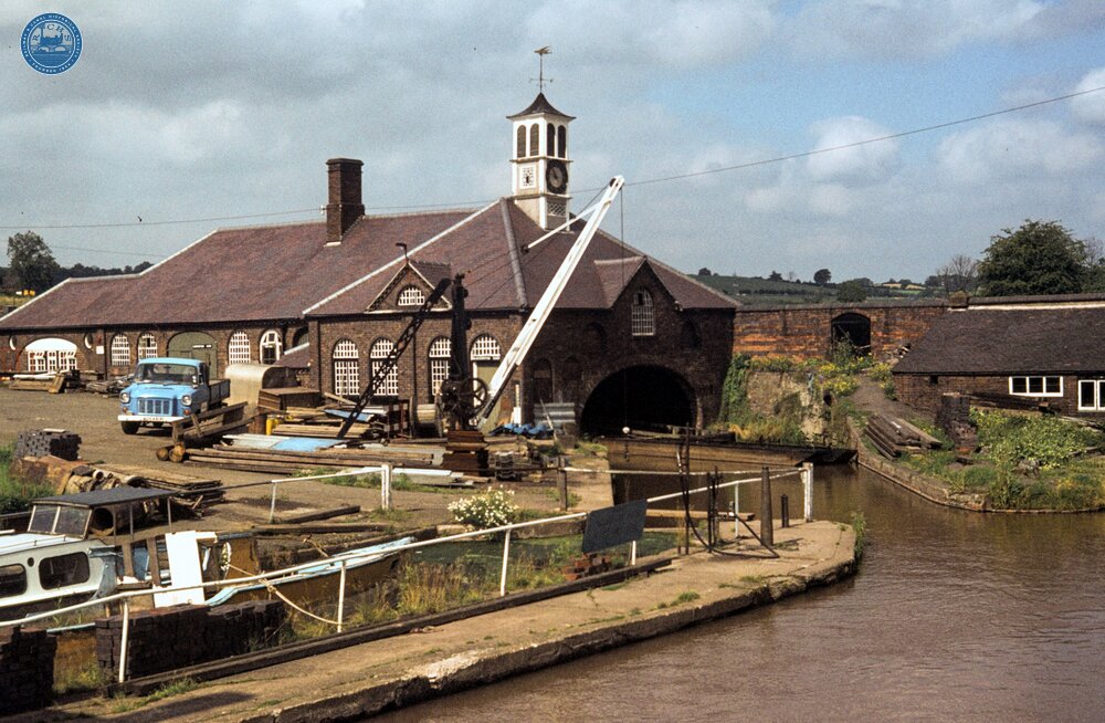 Coventry Canal. Hartshill Yard. August 1980