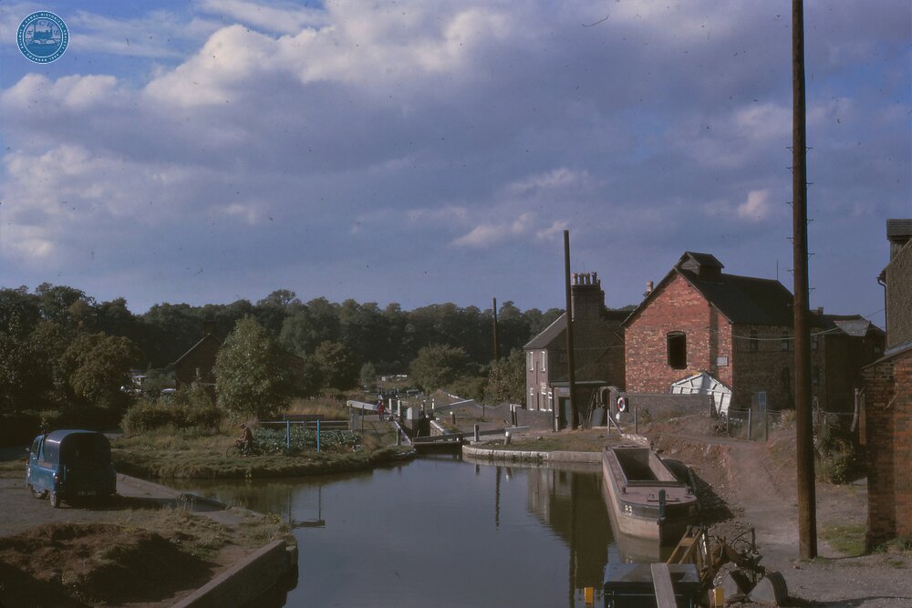 Coventry Canal. Fazeley- Coventry. Atherstone Top Lock. 15/05/1966 