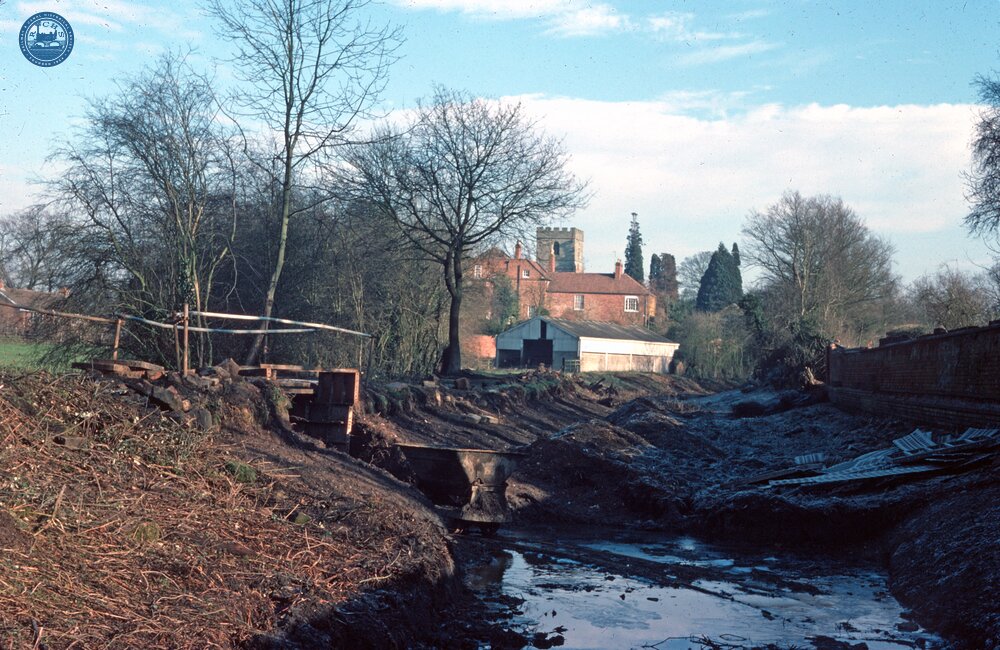 Droitwich Barge Canal, artificial breech to take spoil away