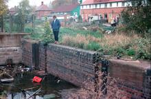 Droitwich Barge Canal, stop lock at junction with R. Salwarpe