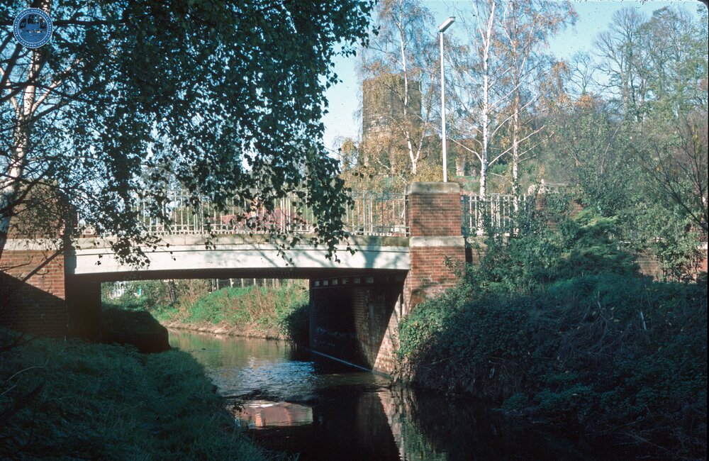 Droitwich Barge Canal, passing beneath A38 in Droitwich