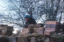 Droitwich Canal, bricklaying at Mildenham Hall lock
