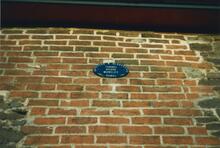 Plaque on Tunnel House Ashperton. 1989
