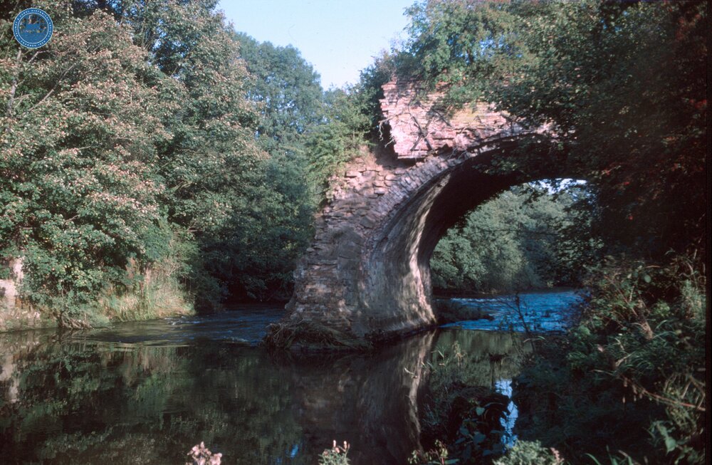 Leominster canal, Teme aqueduct from S.W., 13 October 1985
