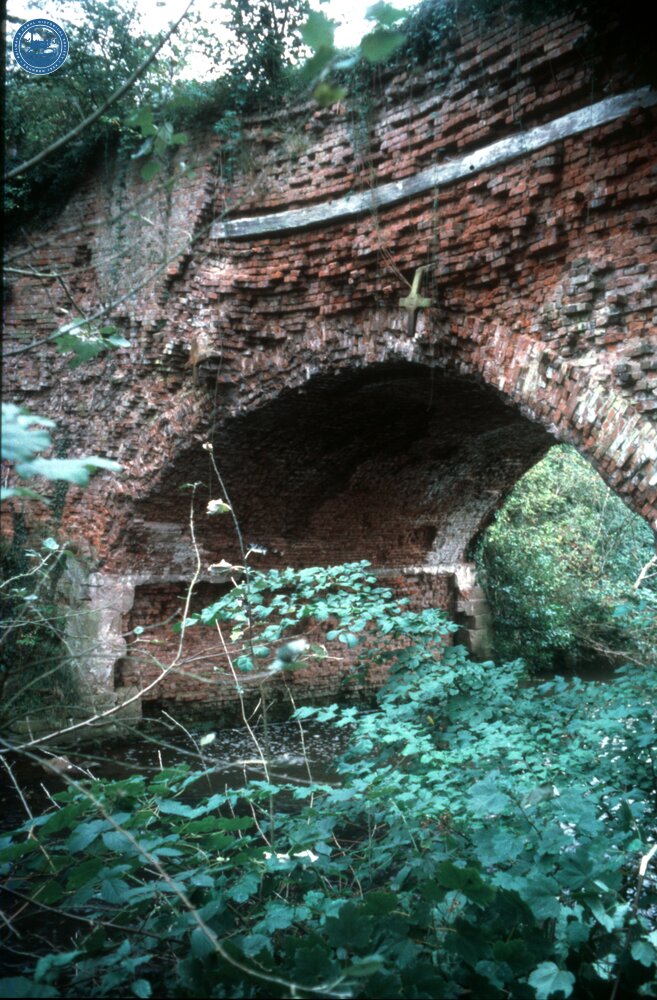 Leominster Canal. Rea aqueduct from N.W. 14 October 1985