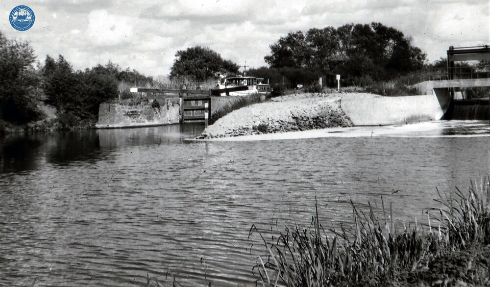 Nafford lock and regulating weir. 1961