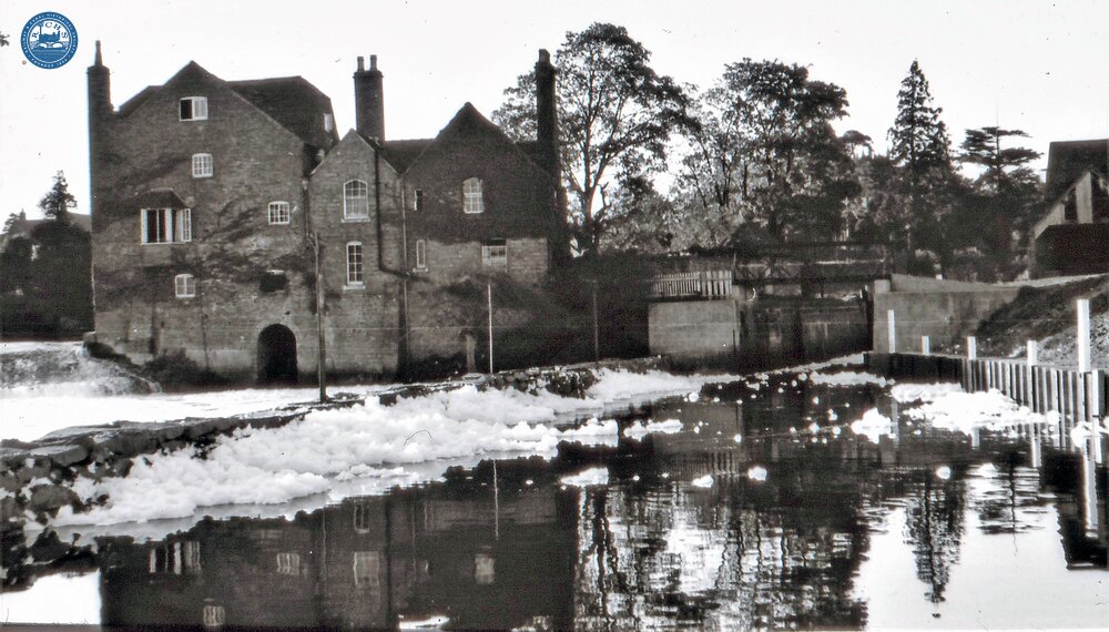 Cropthorne Mill and Fladbury Lock. 1961 