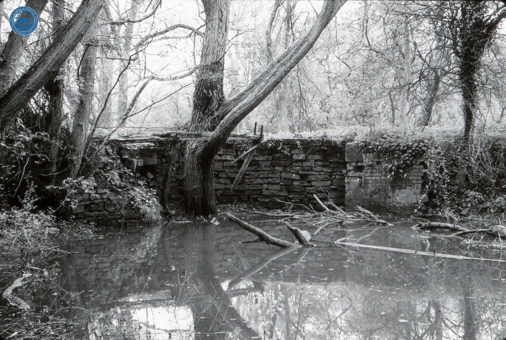 Harvington Lock.