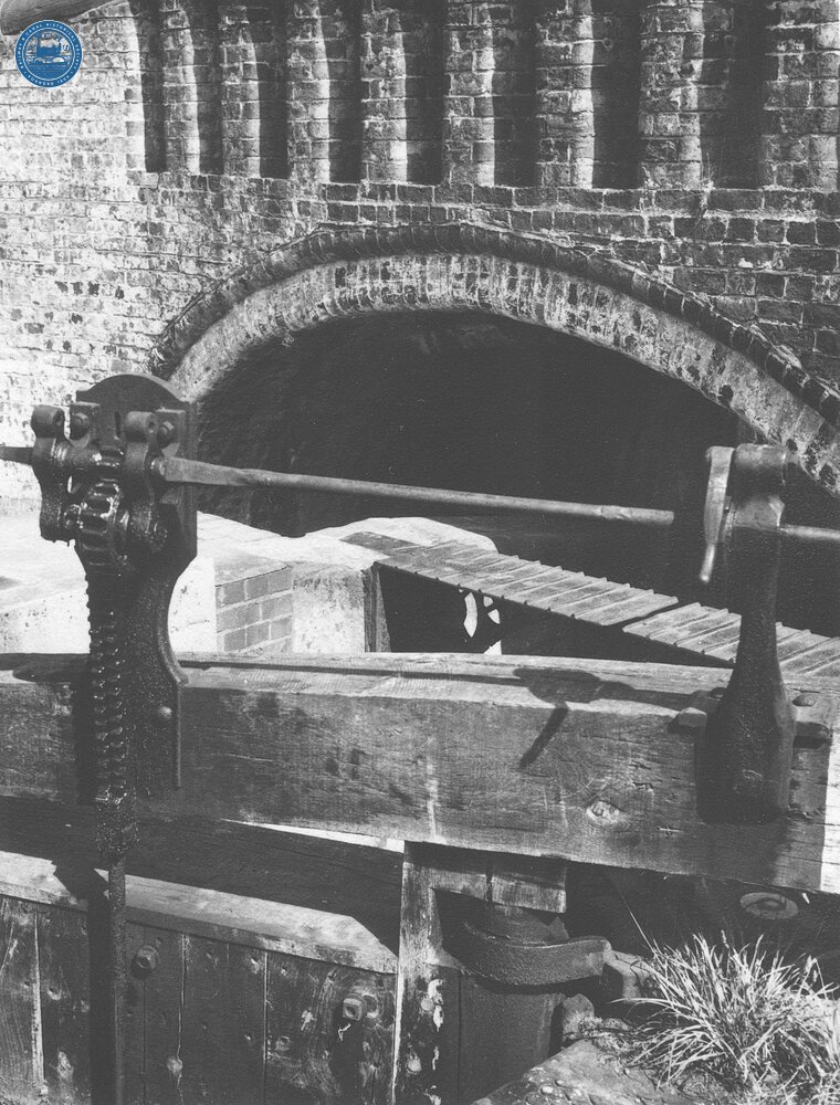 Awbridfe Lock RCHS Online Media Archive | 5. Bratch Top Lock - Autherley Junction ...