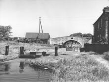 Old Hill Bridge and Lock 43, Tixall, 1 June 1957