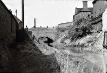 Stourbridge Canal: Brettell Lane Bridge looking towards Leys Junction