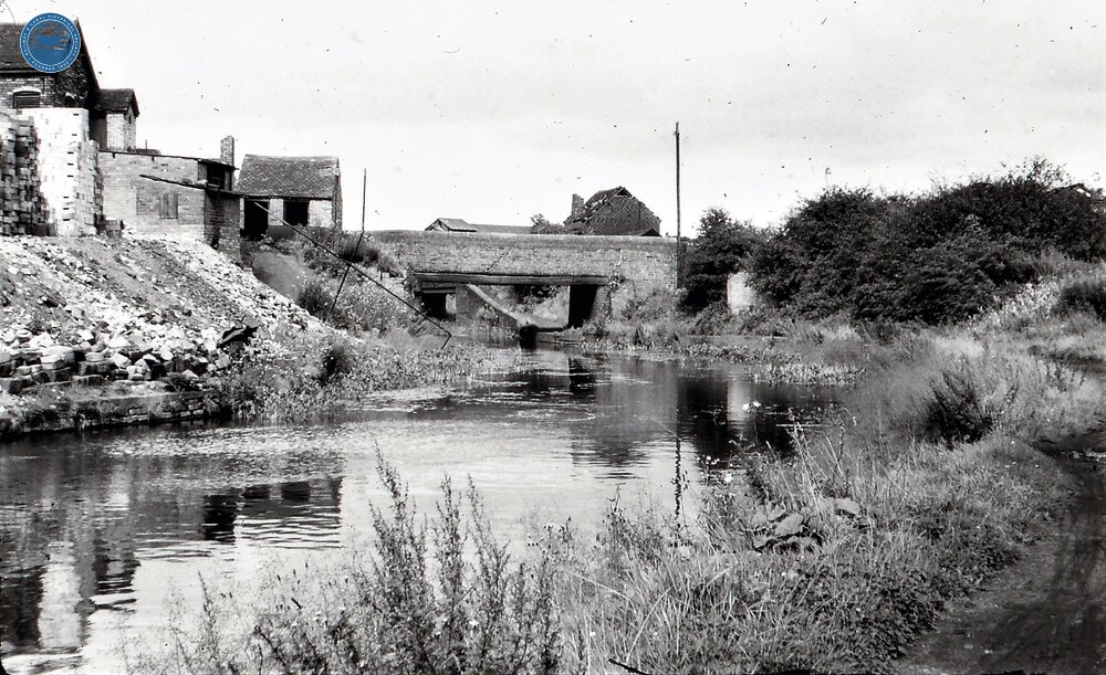 Stourbridge Canal: Bridge and Fireclay works