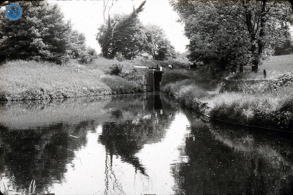 Stourbridge Canal: Stourton Junction with the Staffordshire and Worcestershire Canal and Stourton lock 4 (Bottom Lock)