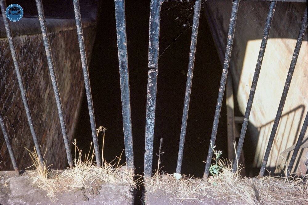 Split bridge below Stourton Lock 2, October 1976